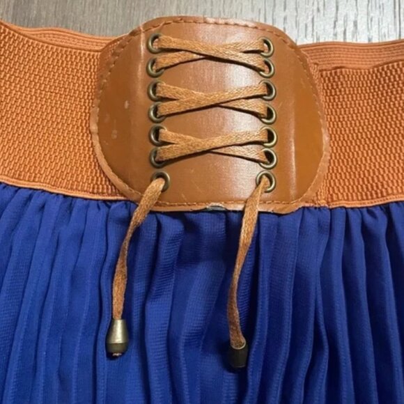 Blue skirt - Picture 2 of 2